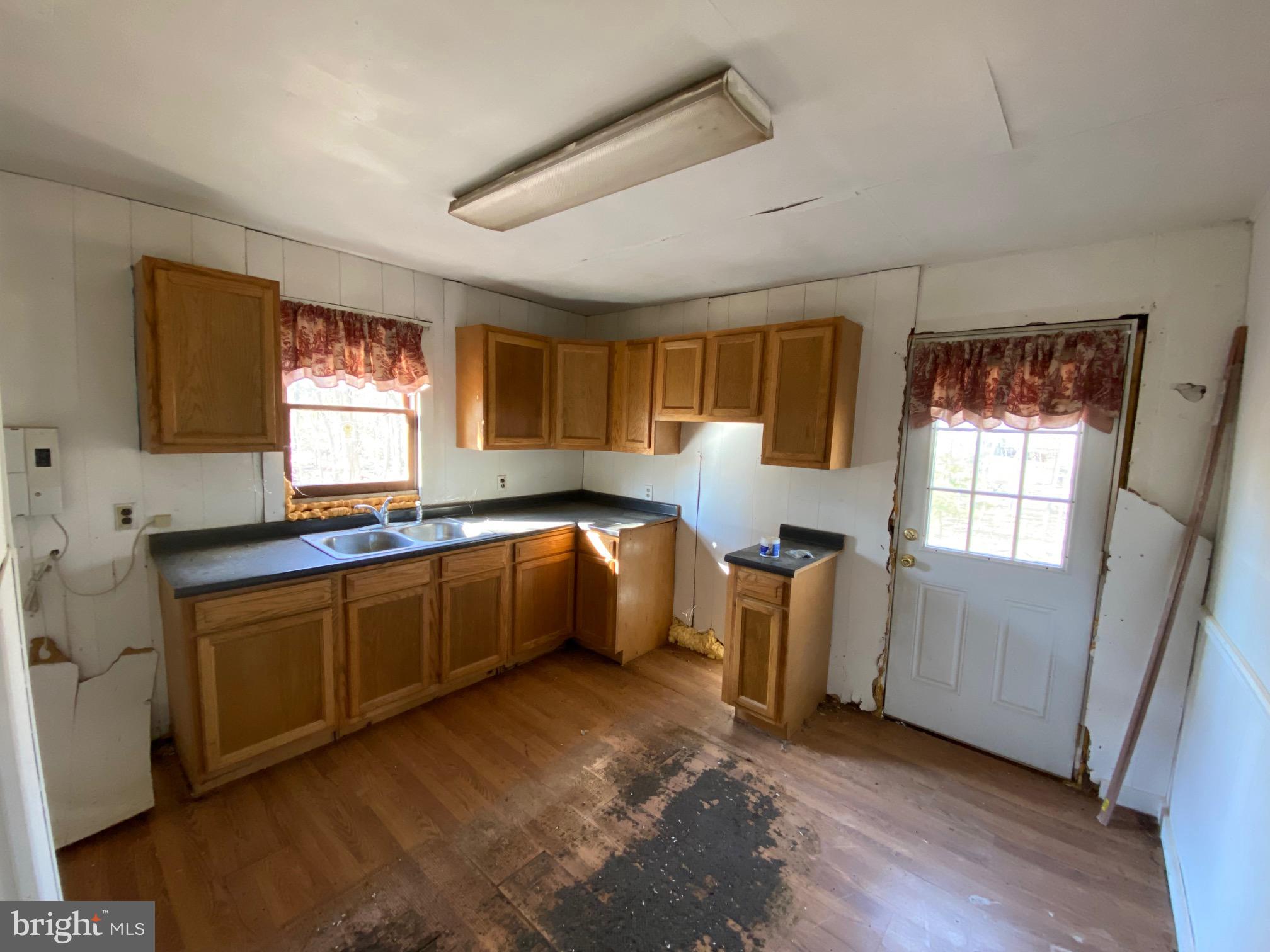 12211 Purcell Road Manassas, VA 20112 - Photo 7 of 10 Gallery Image 7