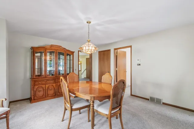 $369,900 | 118 Main Street, Arlington, WI 53911