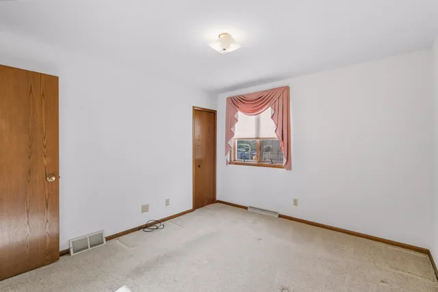 $369,900 | 118 Main Street, Arlington, WI 53911