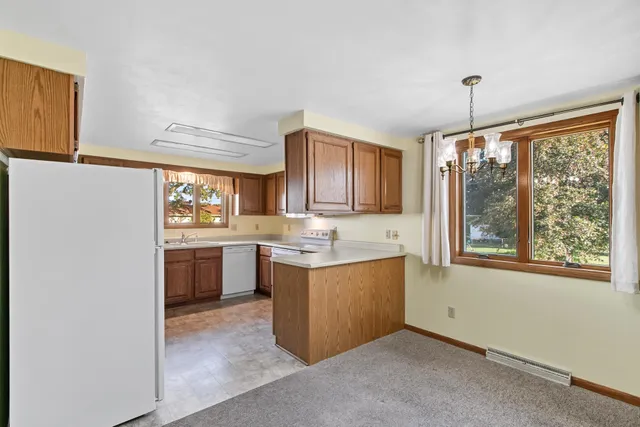 $369,900 | 118 Main Street, Arlington, WI 53911