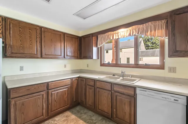 $369,900 | 118 Main Street, Arlington, WI 53911