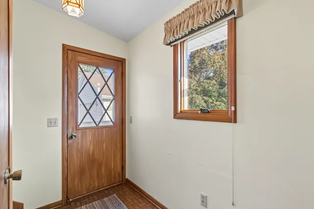 $369,900 | 118 Main Street, Arlington, WI 53911