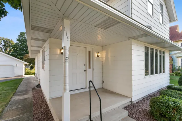 $369,900 | 118 Main Street, Arlington, WI 53911