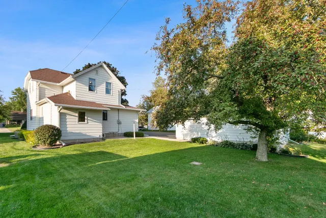 $369,900 | 118 Main Street, Arlington, WI 53911