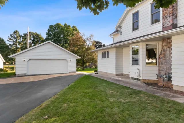 $369,900 | 118 Main Street, Arlington, WI 53911