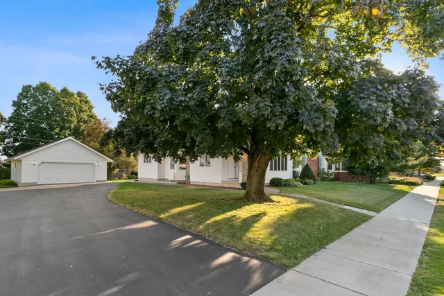 $369,900 | 118 Main Street, Arlington, WI 53911