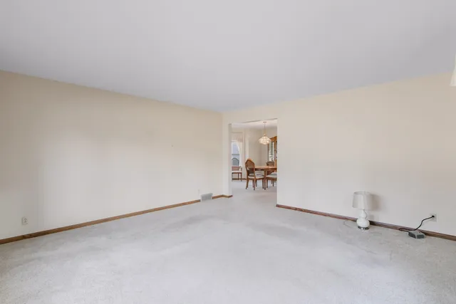 $369,900 | 118 Main Street, Arlington, WI 53911