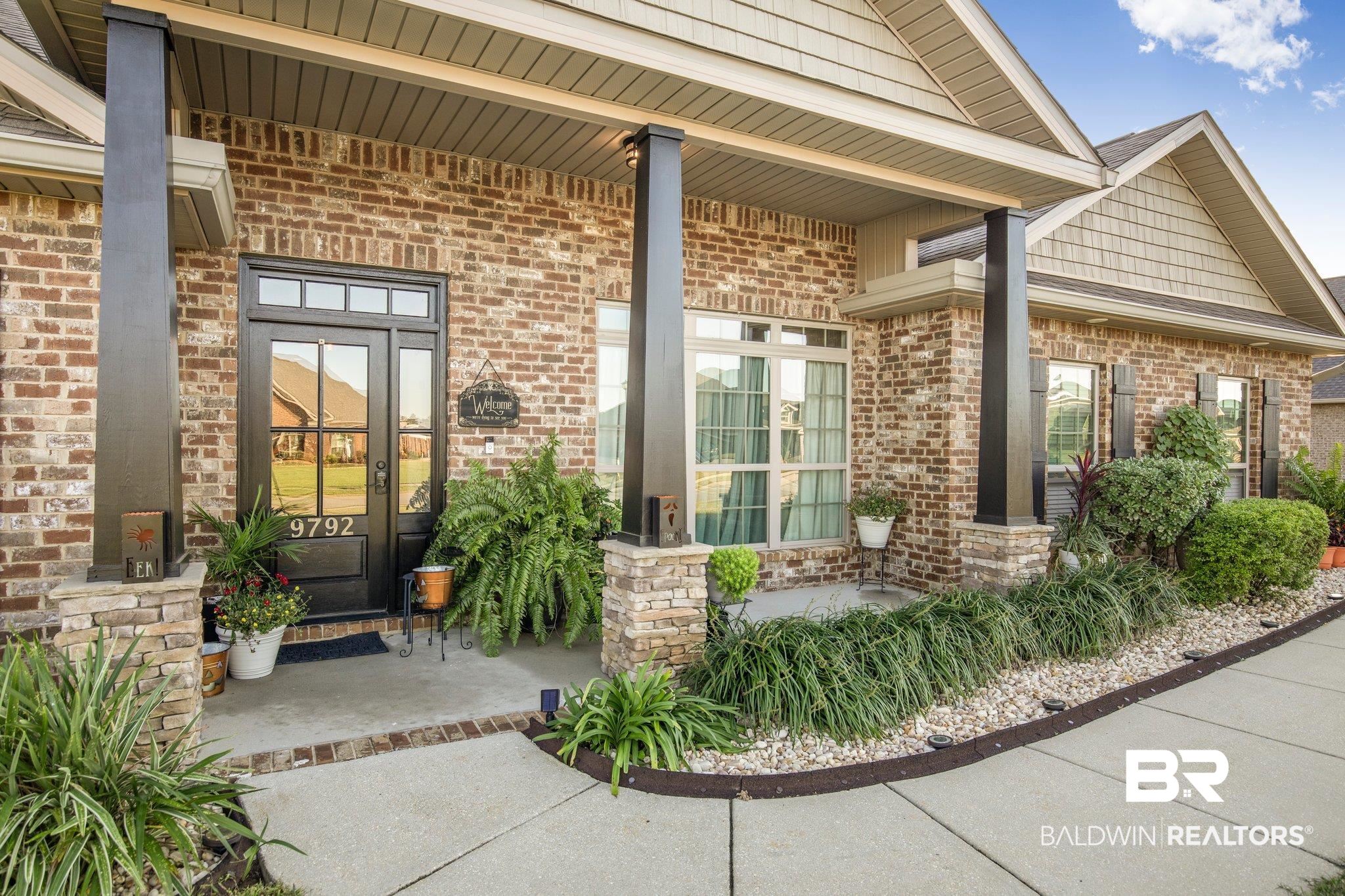 9792 Camberwell Drive Daphne, AL 36526 - Photo 5 of 29 Stonestacked Pillars