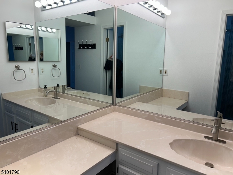 65 Wentworth Road Bedminster, NJ 07921 - Photo 12 of 18