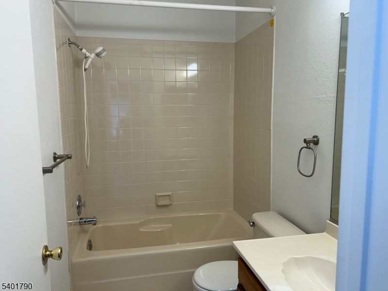 65 Wentworth Road Bedminster, NJ 07921 - Photo 16 of 18