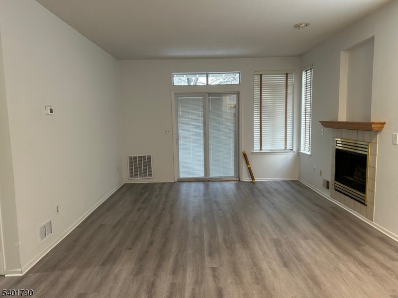 65 Wentworth Road Bedminster, NJ 07921 - Photo 3 of 18