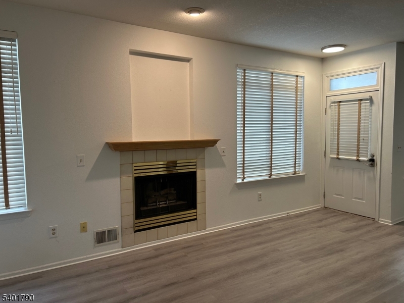 65 Wentworth Road Bedminster, NJ 07921 - Photo 4 of 18