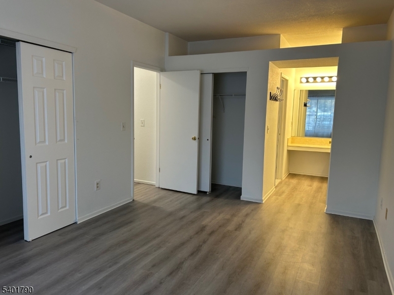 65 Wentworth Road Bedminster, NJ 07921 - Photo 10 of 18