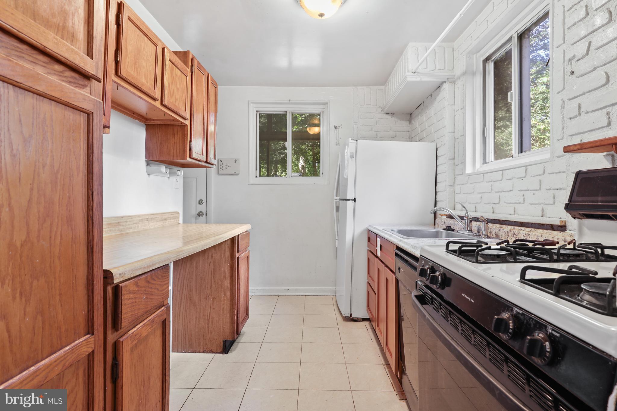 8008 Valley Street Silver Spring, MD 20910 - Photo 11 of 37 Kitchen