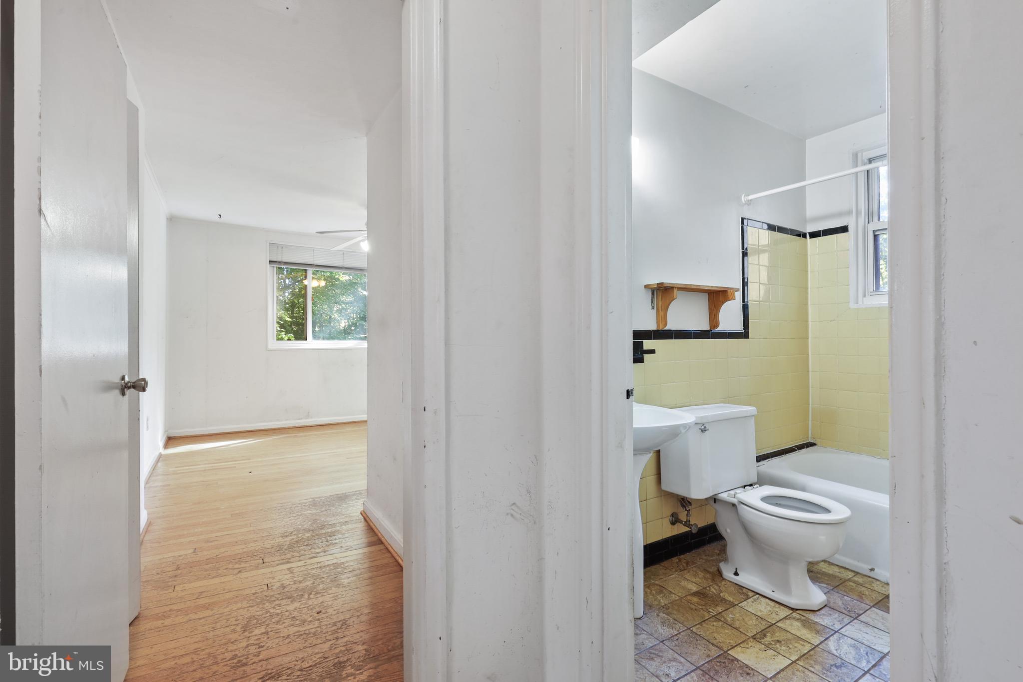 8008 Valley Street Silver Spring, MD 20910 - Photo 19 of 37 Interior