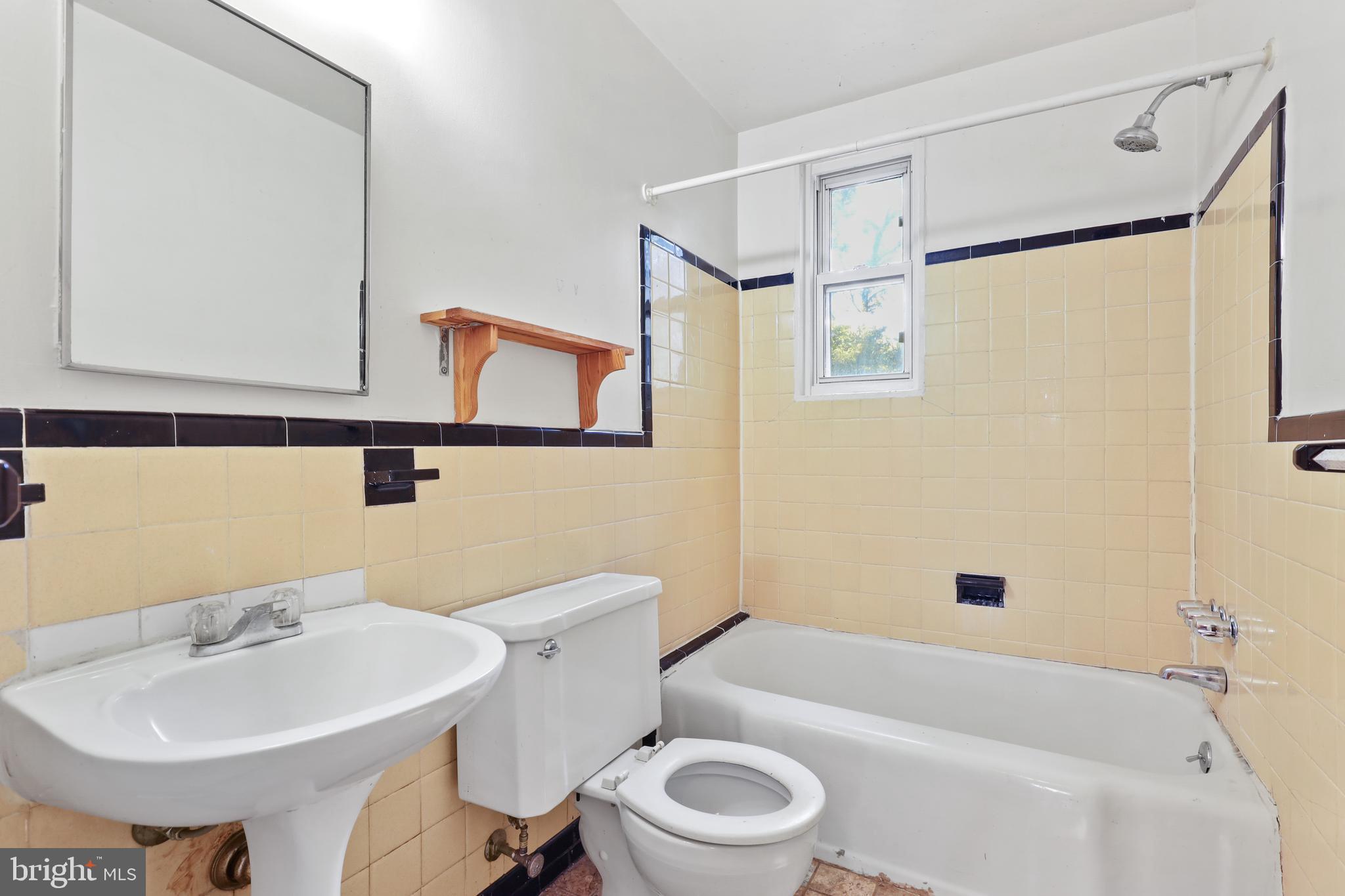 8008 Valley Street Silver Spring, MD 20910 - Photo 20 of 37 Hall Bath