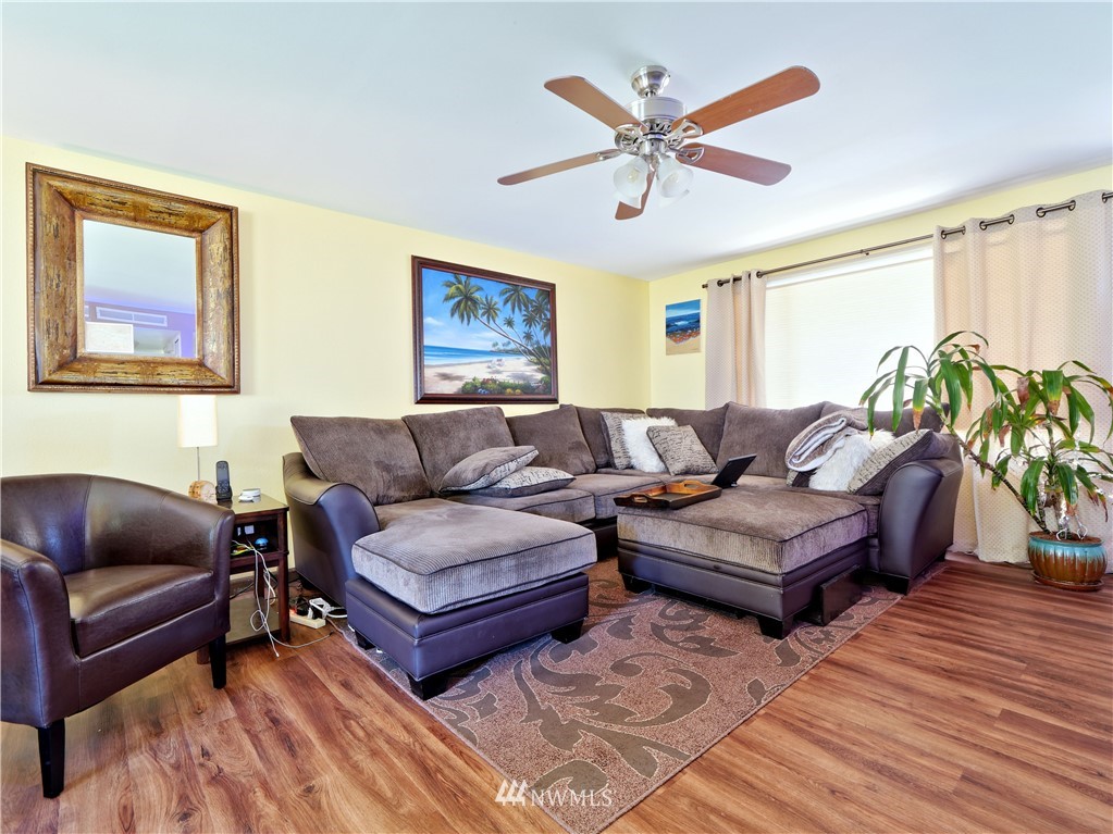 21231 3rd Avenue West Bothell, WA 98021 - Photo 2 of 25