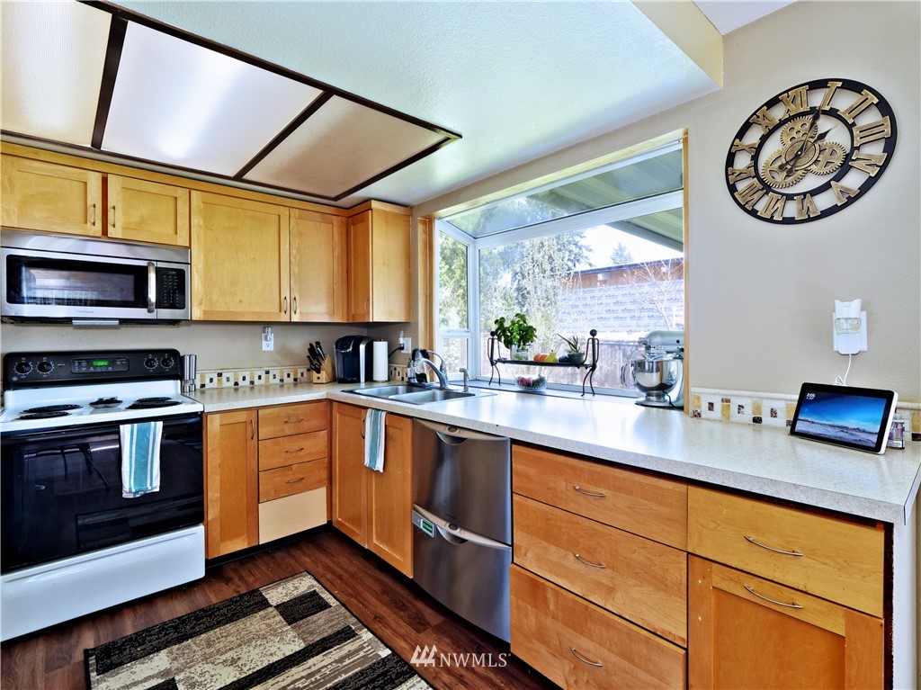 21231 3rd Avenue West Bothell, WA 98021 - Photo 9 of 25
