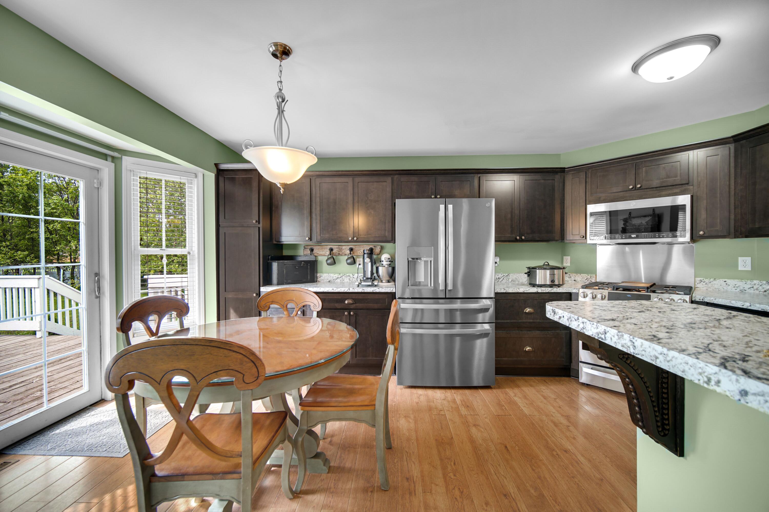 950 Port Circle Hobart, IN 46342 - Photo 6 of 23 3000x2000