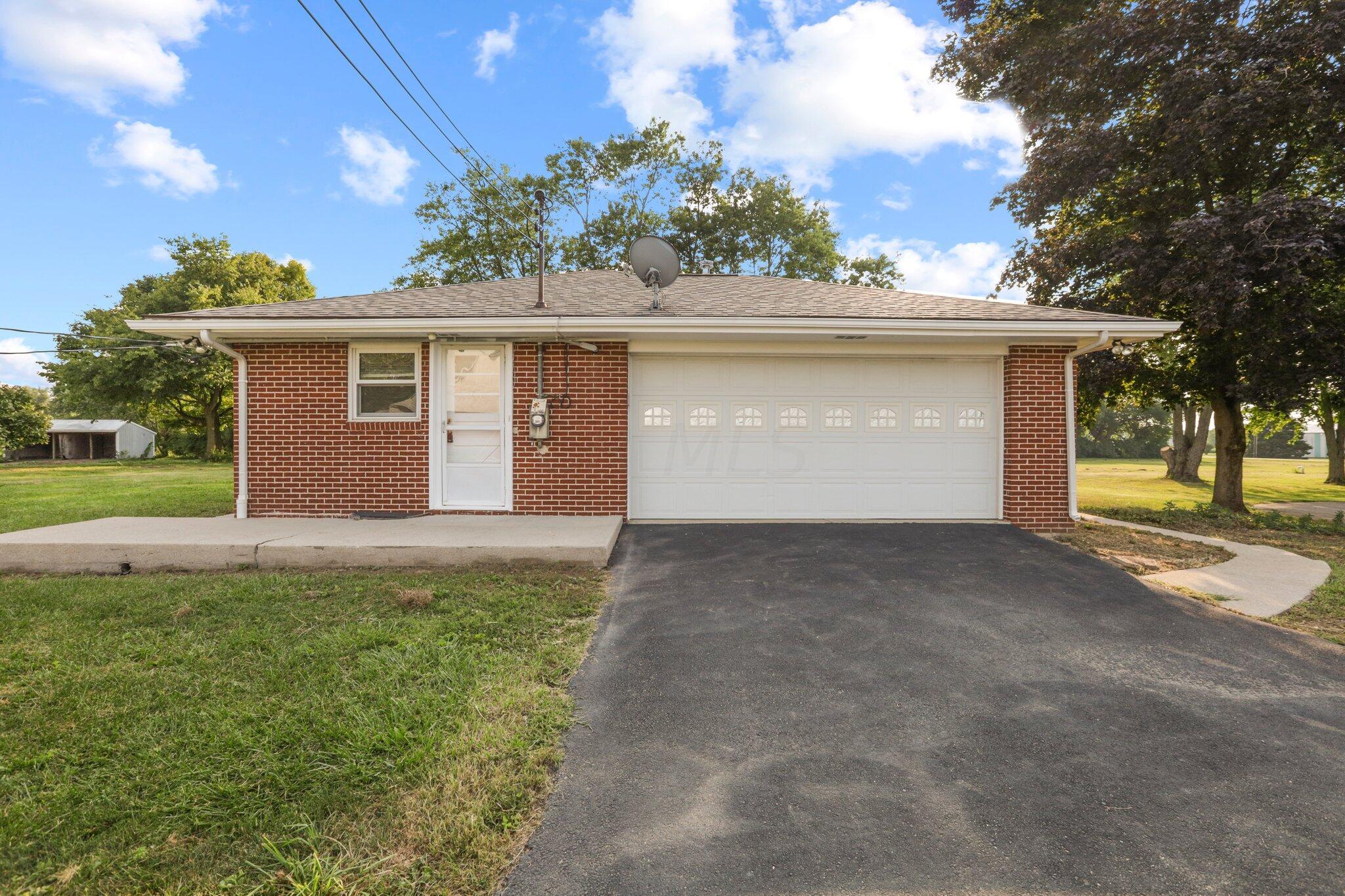 7941 Hayden Run Road Hilliard, OH 43026 - Photo 6 of 63 76-web-or-mls-IMG_2025
