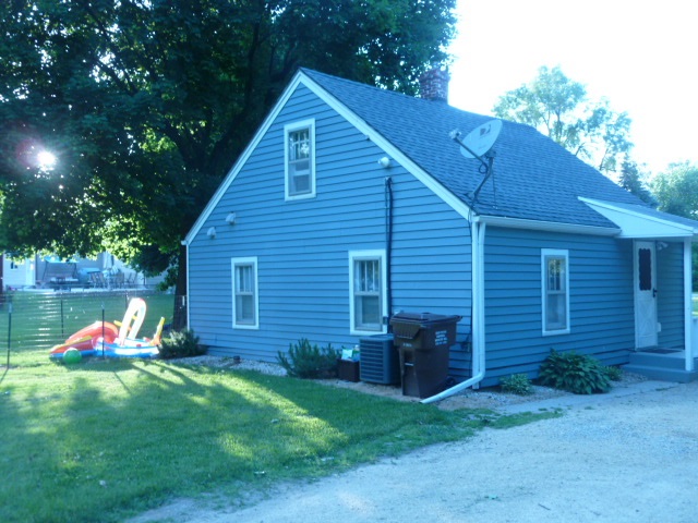 4119 Rotary Road Rockford, IL 61109 - Photo 1 of 8 Gallery Image 1