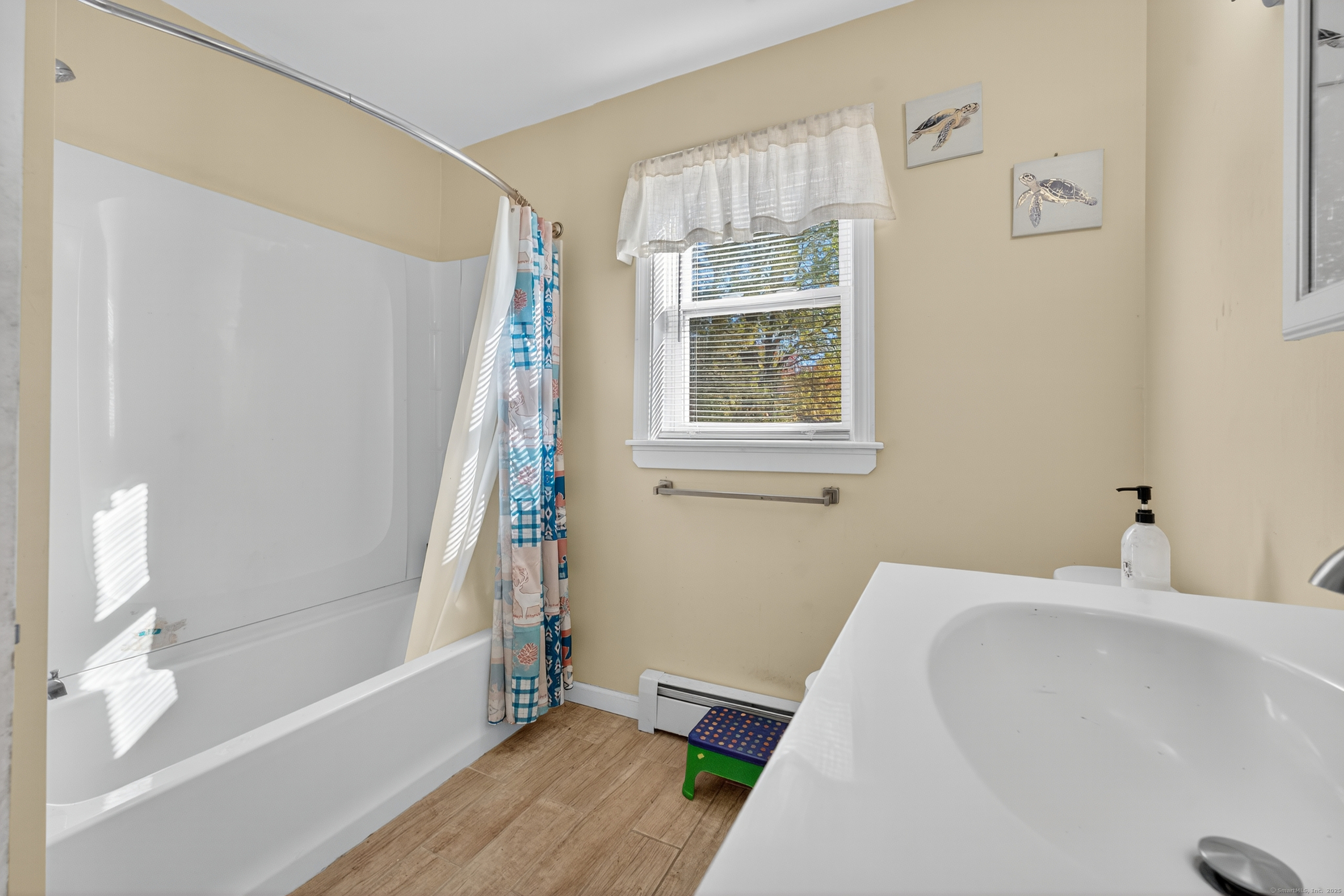 97 Boothbay Street Bloomfield, CT 06002 - Photo 15 of 34