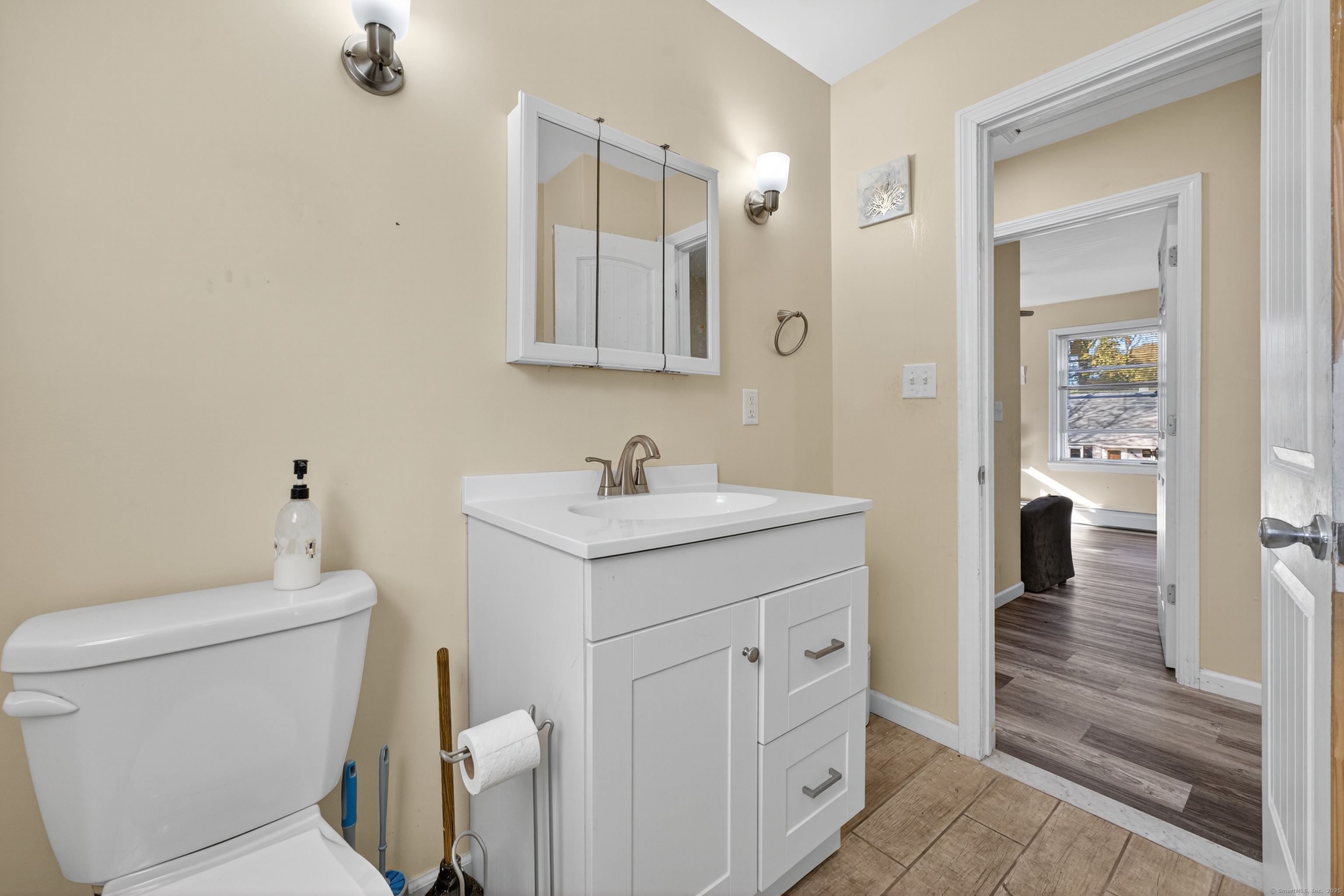 97 Boothbay Street Bloomfield, CT 06002 - Photo 16 of 34