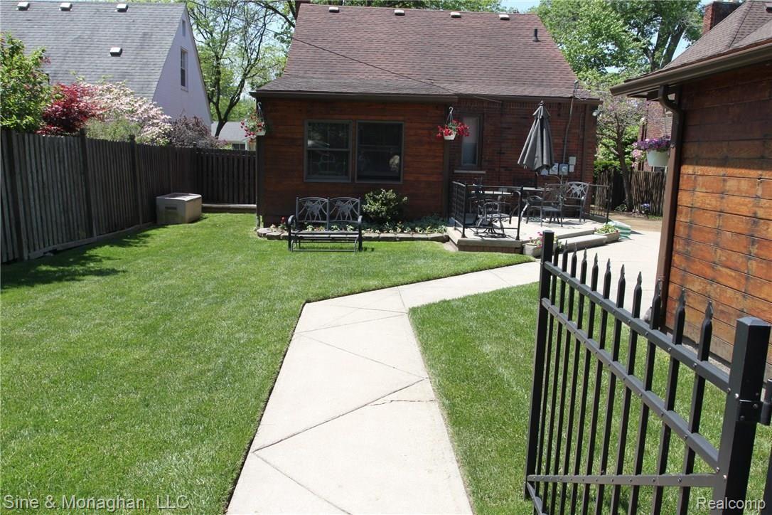 886 Lincoln Road Grosse Pointe, MI 48230 - Photo 30 of 36 IMG_4407.JPG