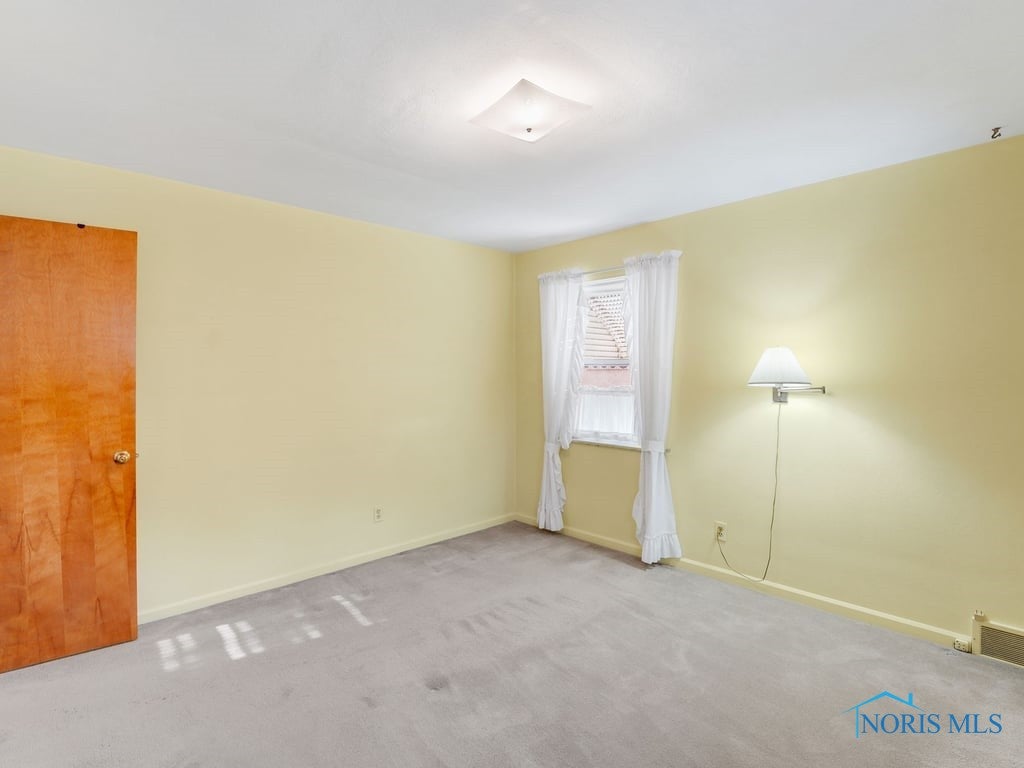 2837 Wyndale Road Toledo, OH 43613 - Photo 17 of 37 Gallery Image 17