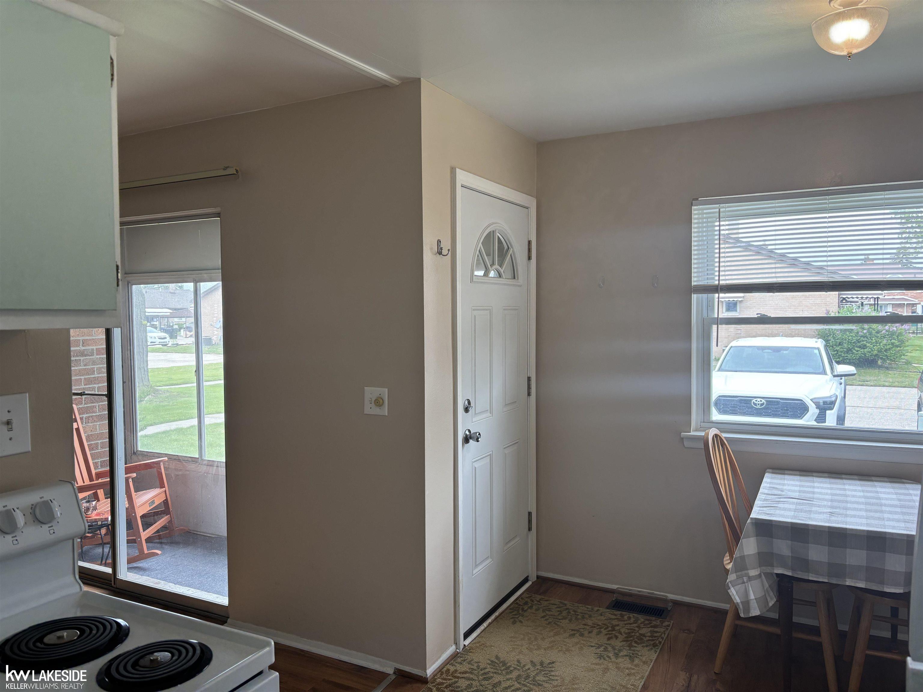 8401 18 18 Mile Road, Unit 154 Sterling Heights, MI 48313 - Photo 9 of 28