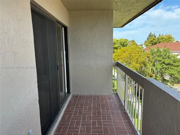 $2,500 | 1121 Southwest 122nd Avenue, Unit 414, Miami, FL 33184