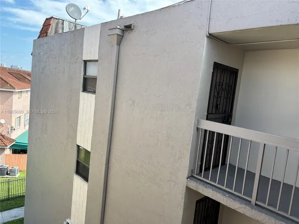 $2,500 | 1121 Southwest 122nd Avenue, Unit 414, Miami, FL 33184