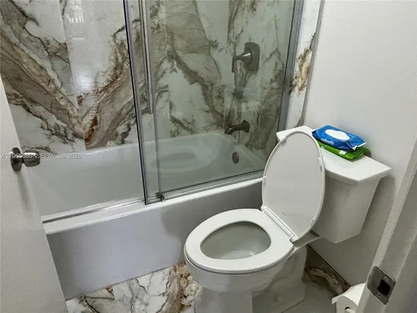 $2,500 | 1121 Southwest 122nd Avenue, Unit 414, Miami, FL 33184