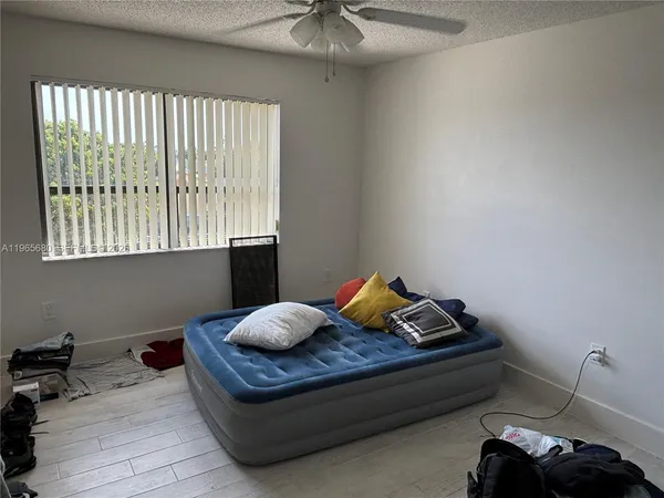 $2,500 | 1121 Southwest 122nd Avenue, Unit 414, Miami, FL 33184