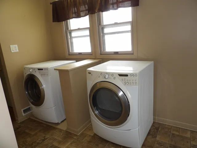 $299,000 | 2255 Selmser Avenue, Cloquet, MN 55720