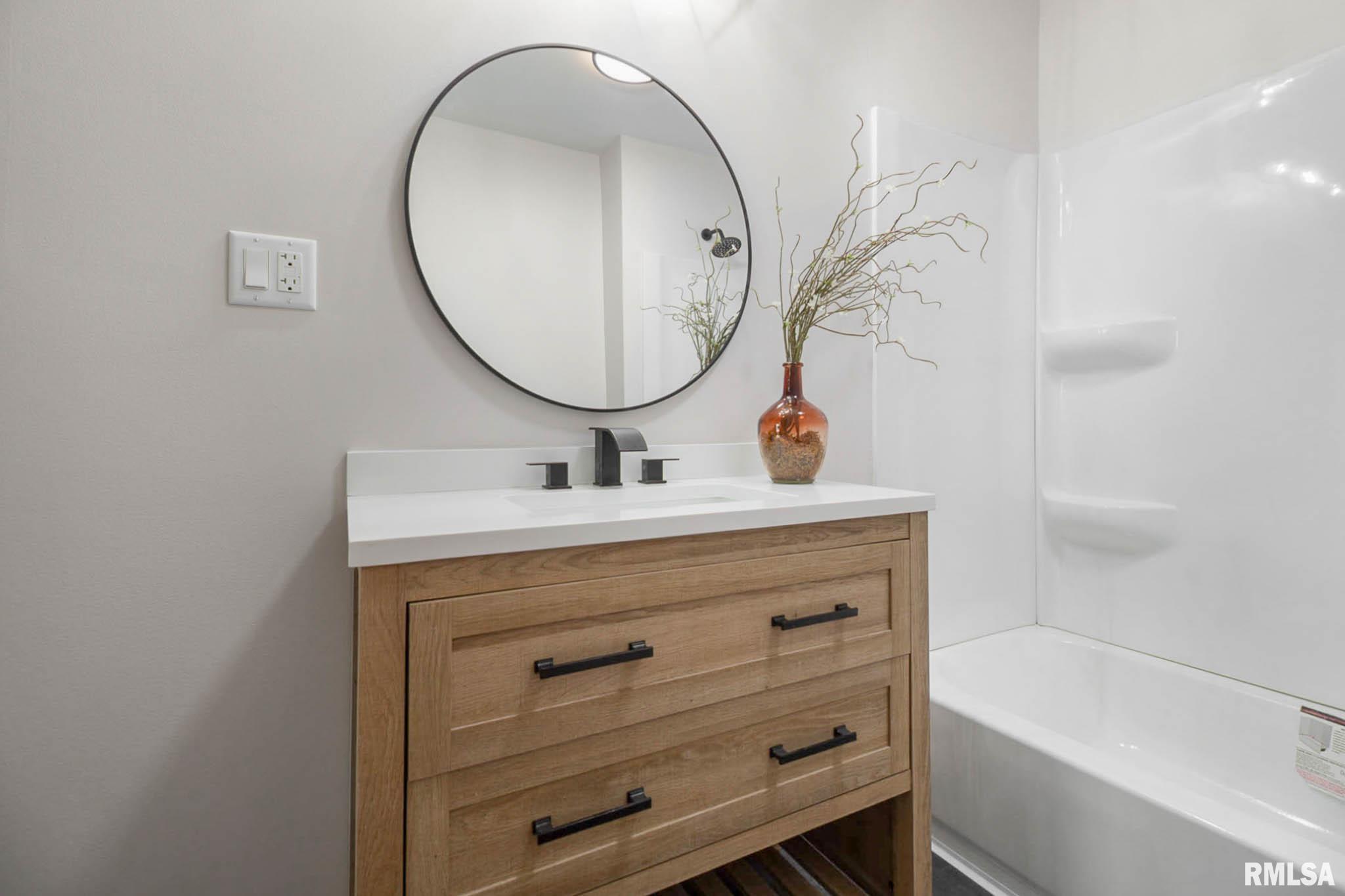 503 West Reed Street Benton, IL 62812 - Photo 17 of 28