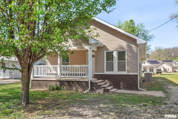 $190,000 | 503 West Reed Street, Benton, IL 62812