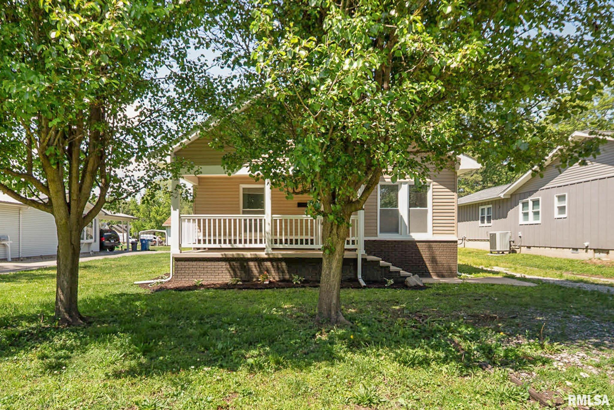 503 West Reed Street Benton, IL 62812 - Photo 2 of 27
