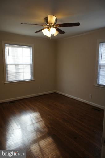 109 West Cameron Road Falls Church, VA 22046 - Photo 3 of 19 Interior (General)
