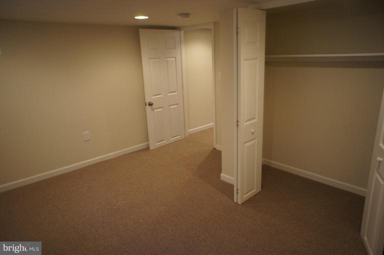 109 West Cameron Road Falls Church, VA 22046 - Photo 7 of 19 Interior (General)