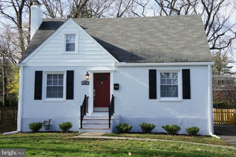 109 West Cameron Road Falls Church, VA 22046 - Photo 9 of 19 Exterior (Front)