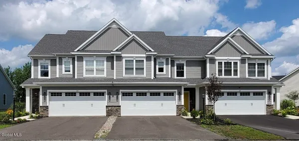 $499,400 | 55 Priddle Lane, Colonie, NY 12110