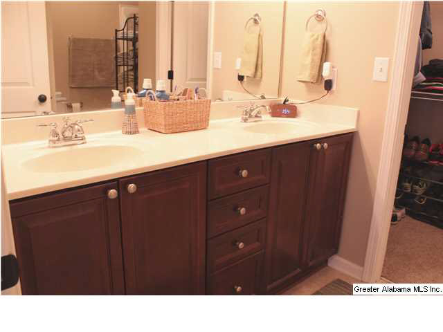4319 Ridgemont Circle Birmingham, AL 35244 - Photo 14 of 32