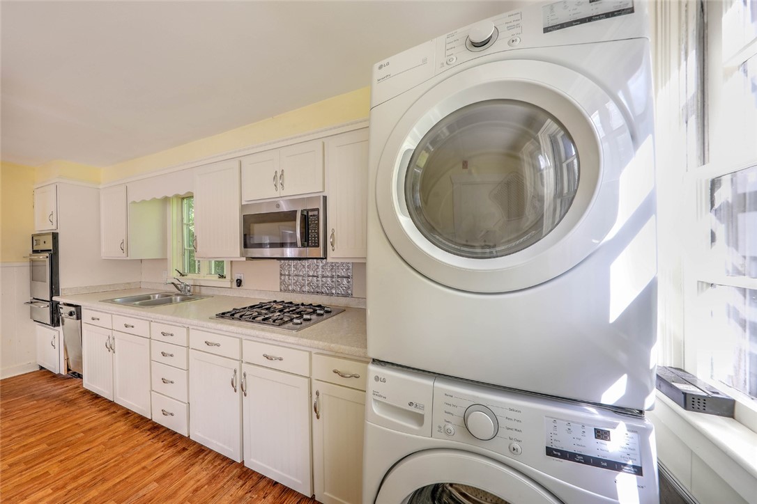 6 Central Street Bristol, RI 02809 - Photo 28 of 37