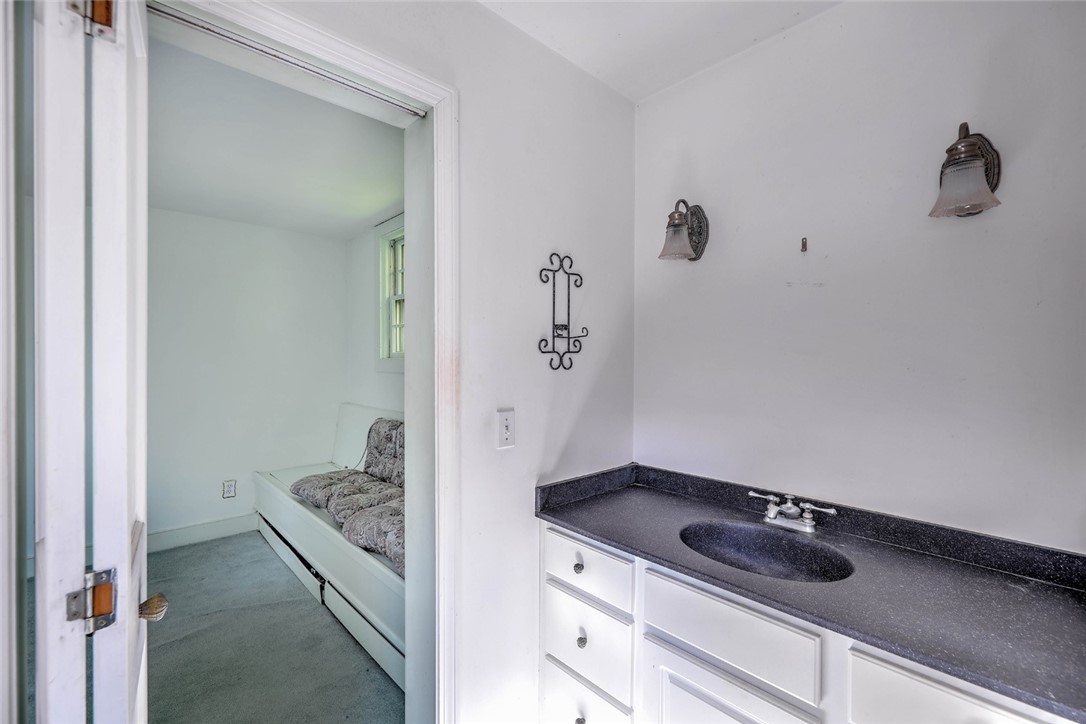 6 Central Street Bristol, RI 02809 - Photo 35 of 37