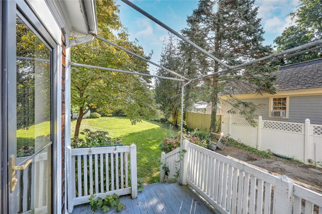 6 Central Street Bristol, RI 02809 - Photo 7 of 37