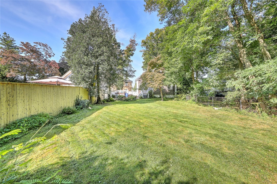 6 Central Street Bristol, RI 02809 - Photo 9 of 37