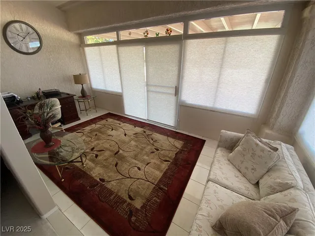 $2,100 | 10220 Villa Ridge Drive, Las Vegas, NV 89134