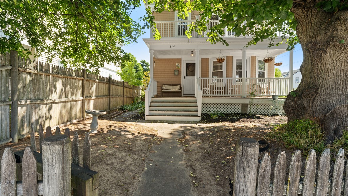 814 West Shore Road Warwick, RI 02889 - Photo 3 of 48