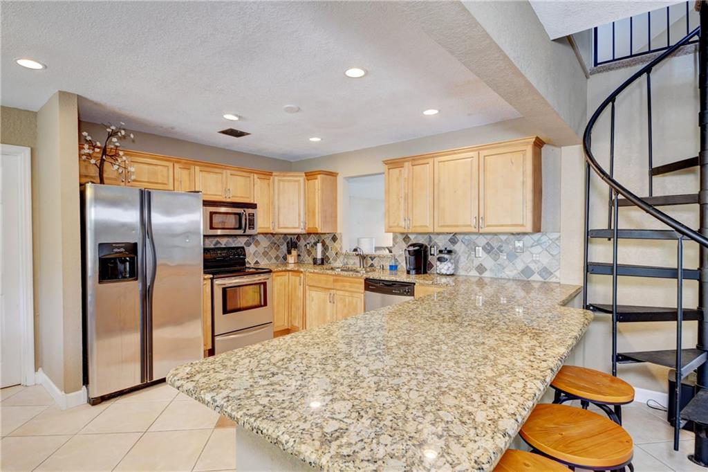 501 Southwest Timber Trail Stuart, FL 34997 - Photo 15 of 63 Gallery Image 15